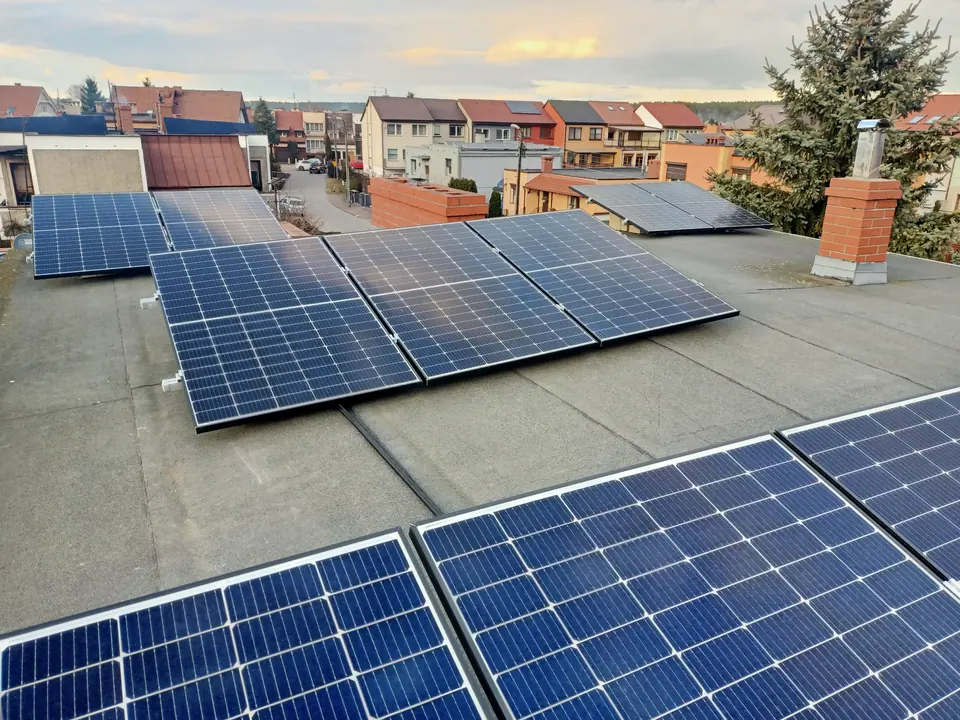 Solar PV installation on a flat roof in Piła